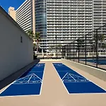 Sunbird Resort! Direct Beachfront Condo! Free Beach Chairs! By Dolce Vita Getaways Pcb